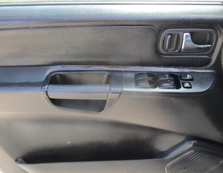 Nissan Terrano 18