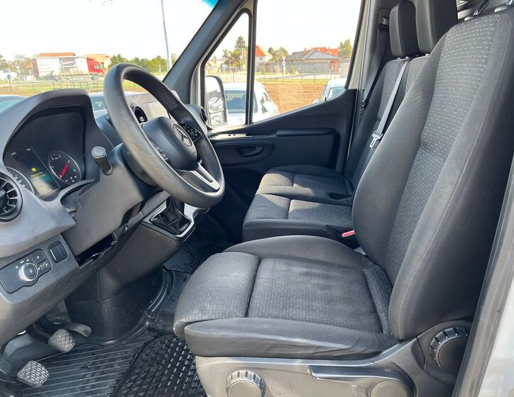 Mercedes-Benz Sprinter 6