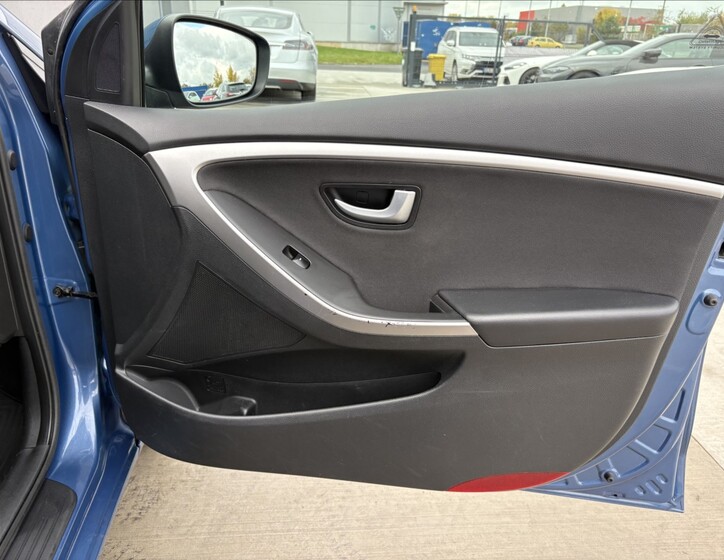 Hyundai i30 23