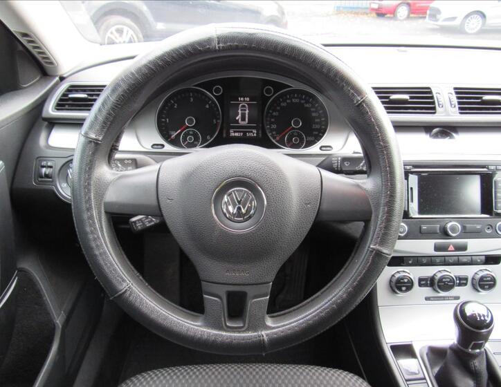 Volkswagen Passat 12