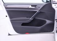 Volkswagen Golf 11