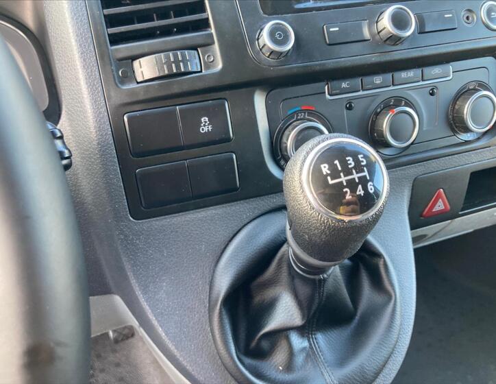 Volkswagen Caravelle 19
