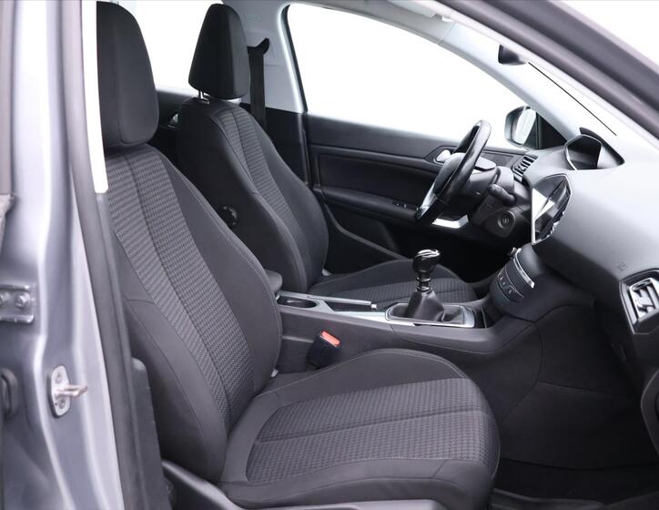 Peugeot 308 11