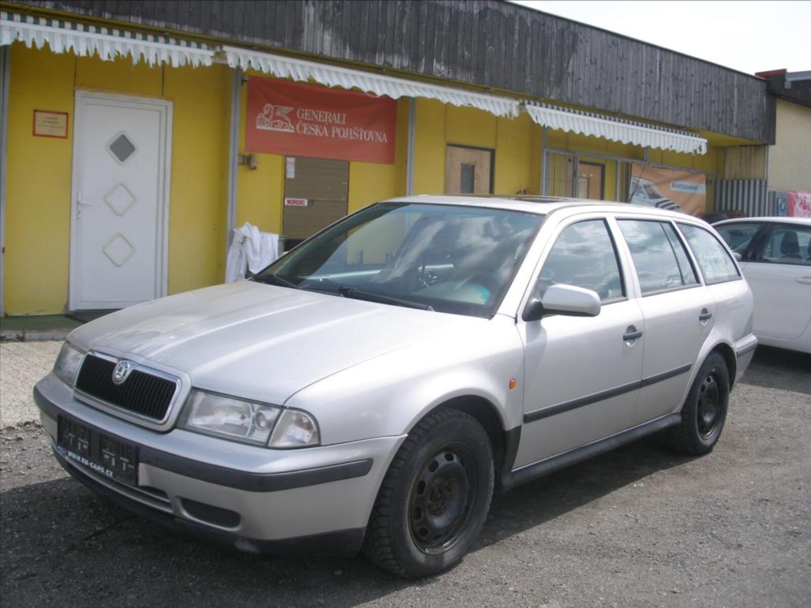 Škoda Octavia 1