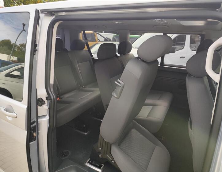 Volkswagen Caravelle 31