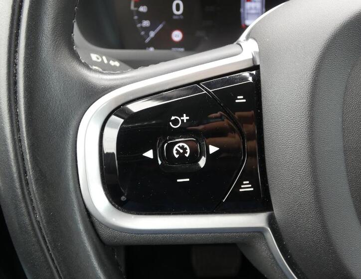 Volvo XC90 11