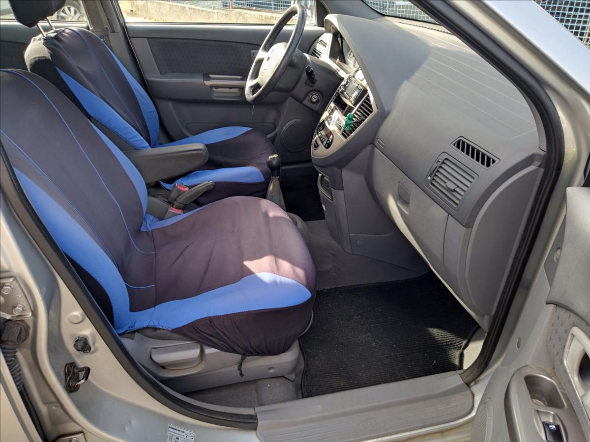 KIA Carens