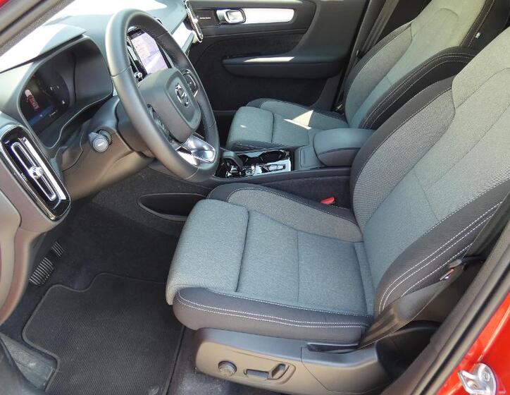 Volvo XC40 19