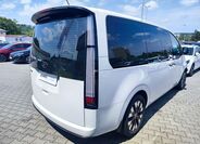 Hyundai Staria 5
