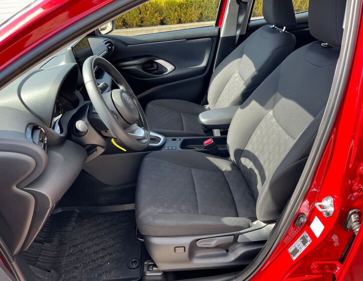 Toyota Yaris 11