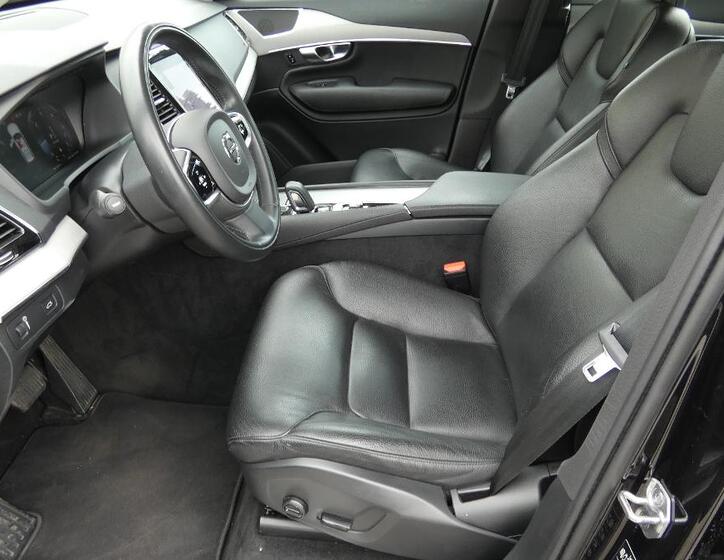 Volvo XC90 17