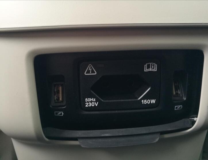 Volvo V90 21