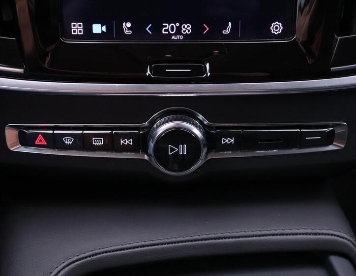 Volvo V90 31