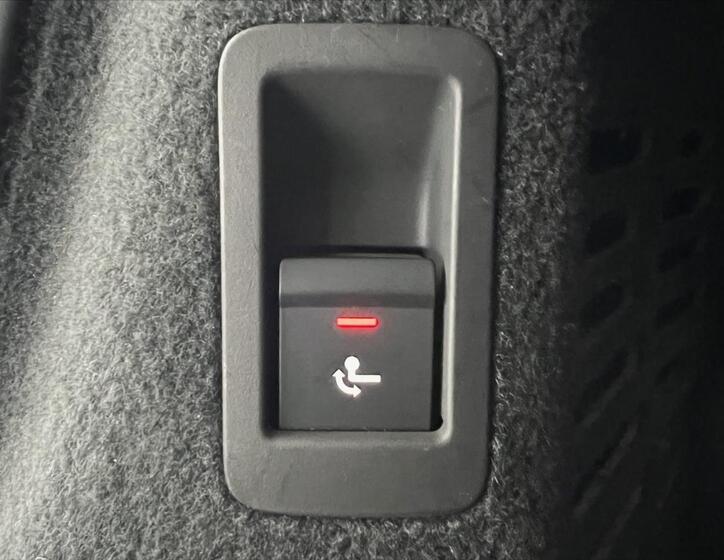 Audi A8 37