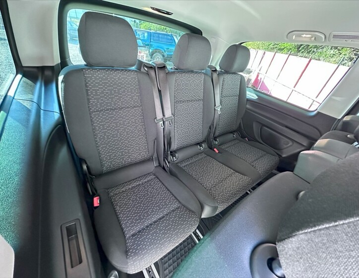 Mercedes-Benz Vito 16