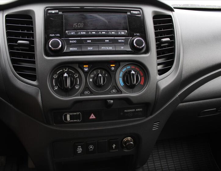 Mitsubishi L200 19