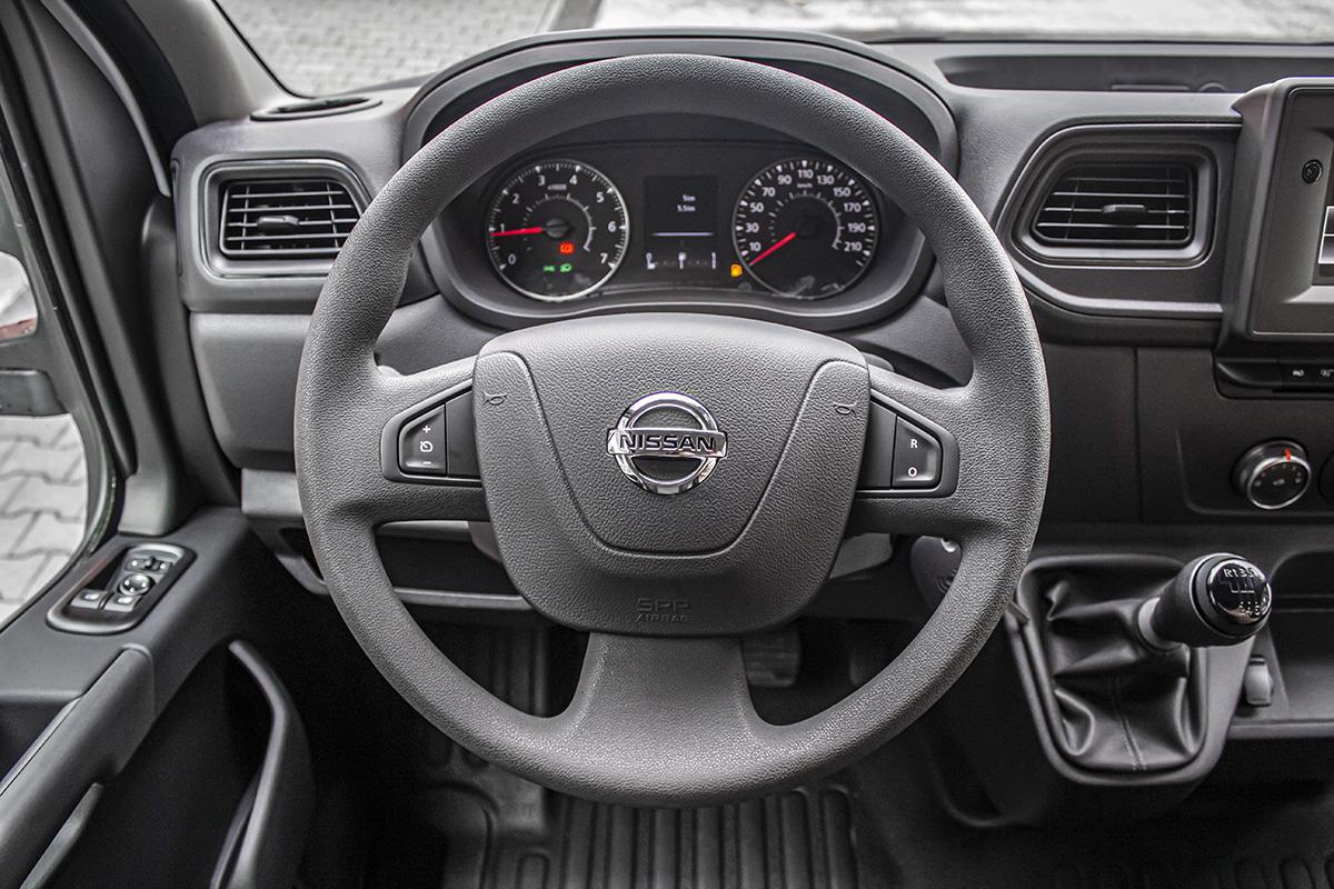 Nissan NV400