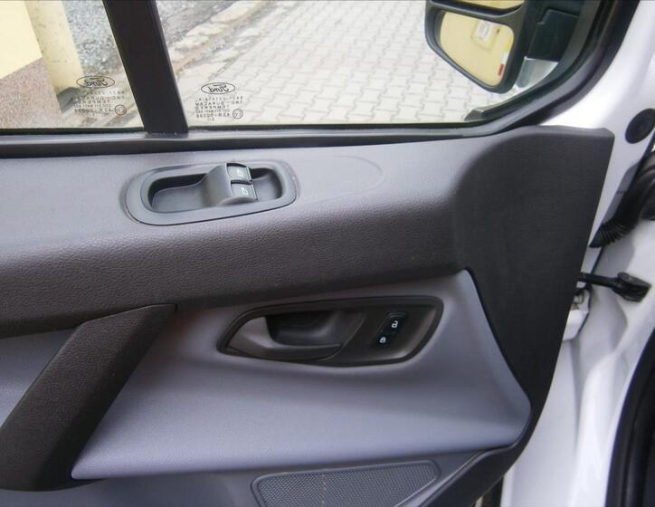Ford Transit Custom 12