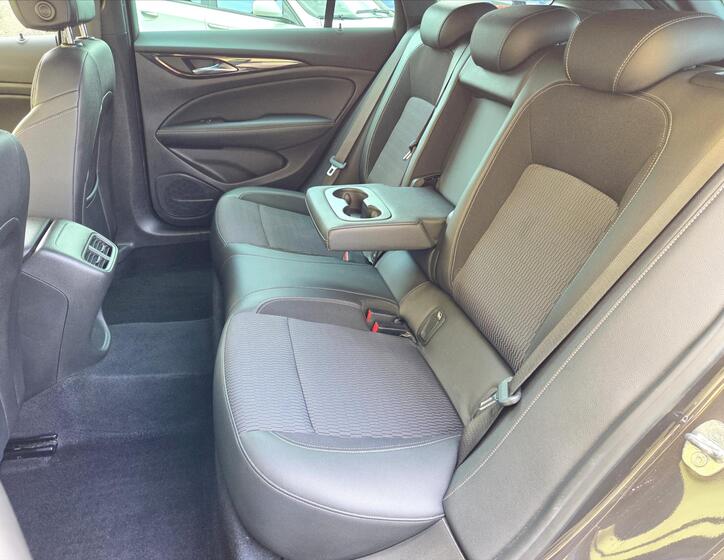 Opel Insignia 10