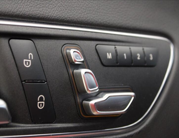 Mercedes-Benz CLA 30