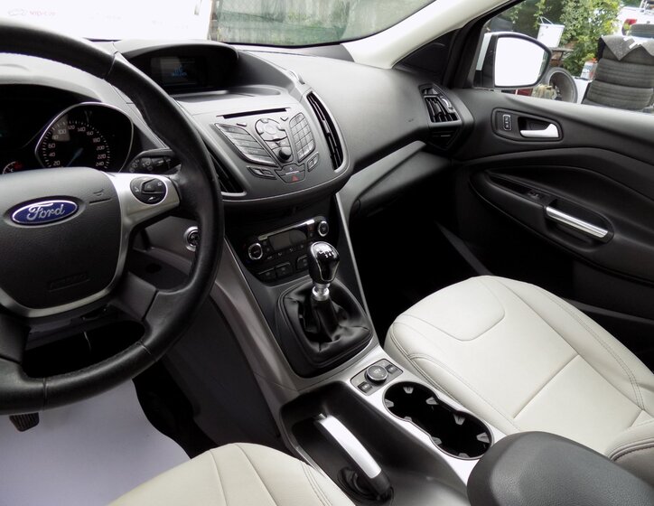 Ford Kuga 24