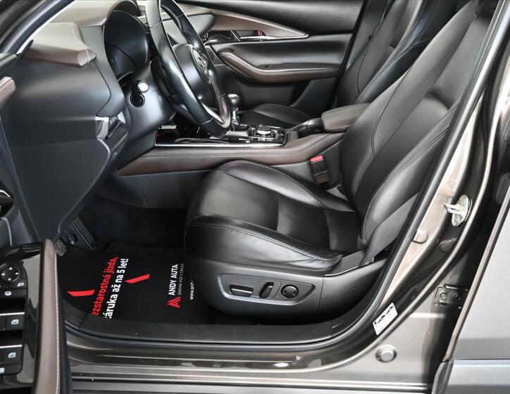 Mazda CX-30 9