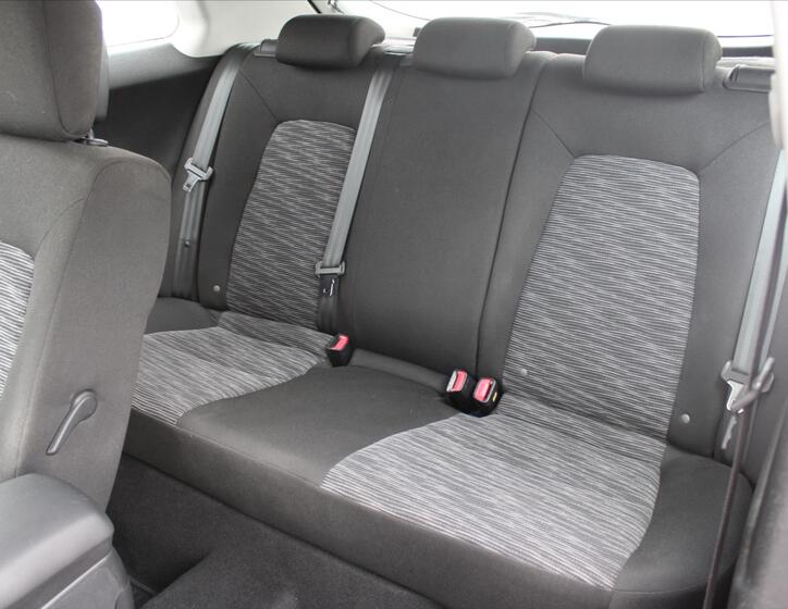 KIA Ceed 11