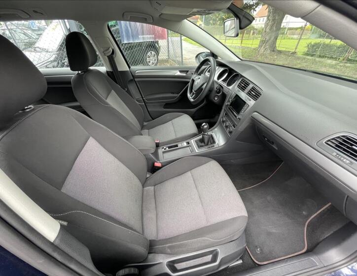 Volkswagen Golf 30