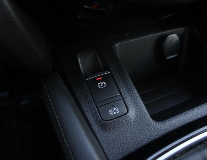 Nissan Qashqai 24
