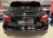 Porsche Cayenne 6