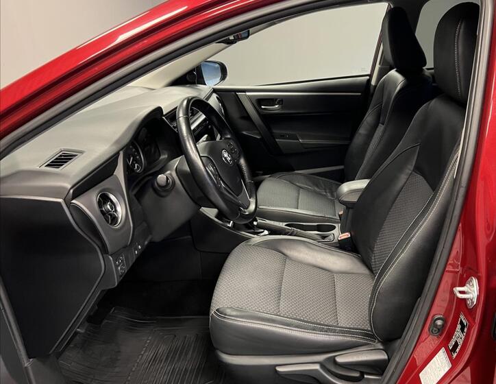 Toyota Corolla 9