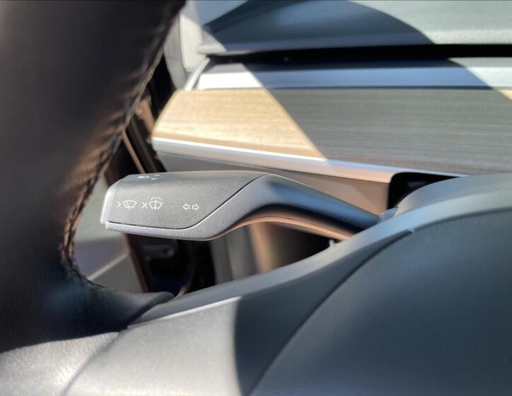 Tesla Model 3 26