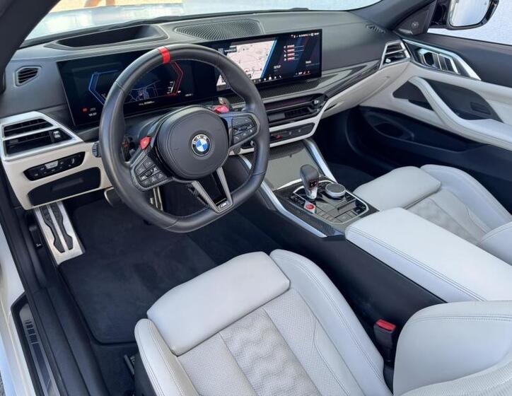 BMW M4 8