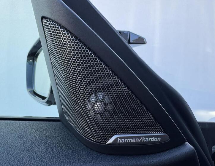 BMW i4 16
