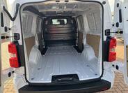 Toyota ProAce 8
