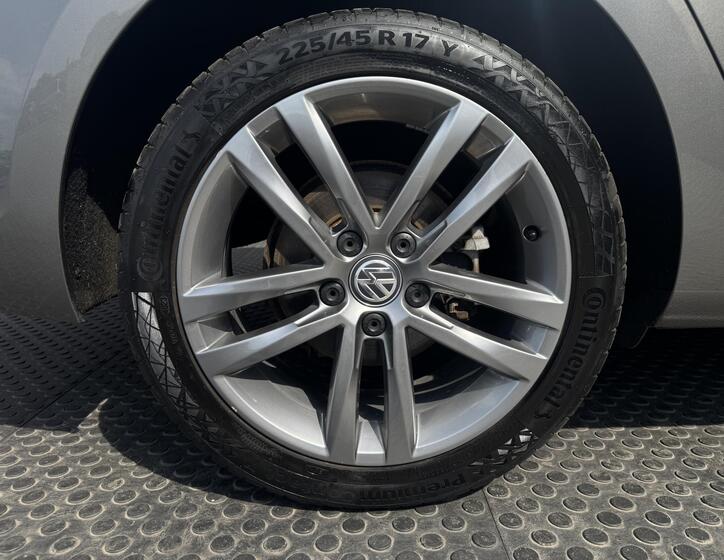 Volkswagen Golf 39