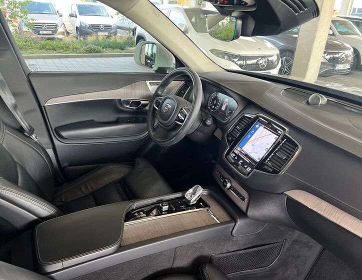 Volvo XC90 12