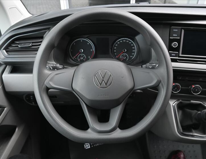 Volkswagen Transporter 16
