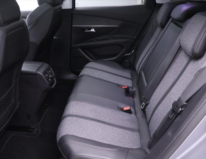 Peugeot 3008 16