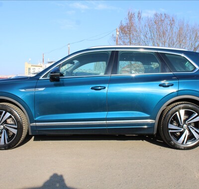 Volkswagen Touareg 8