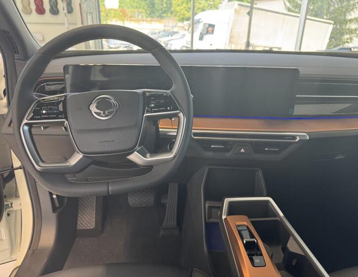 SsangYong Torres 12