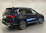 BMW X7 2