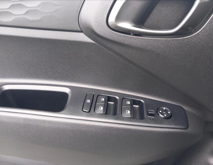 Hyundai i10 15