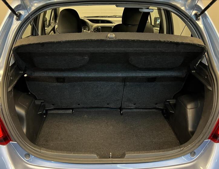 Toyota Yaris 10