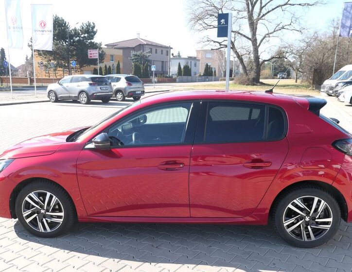 Peugeot 208 5