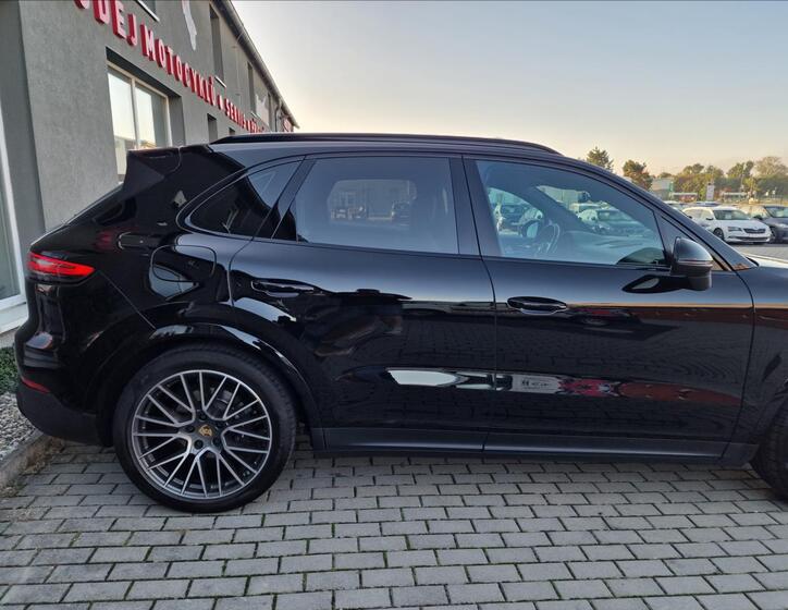 Porsche Cayenne 42