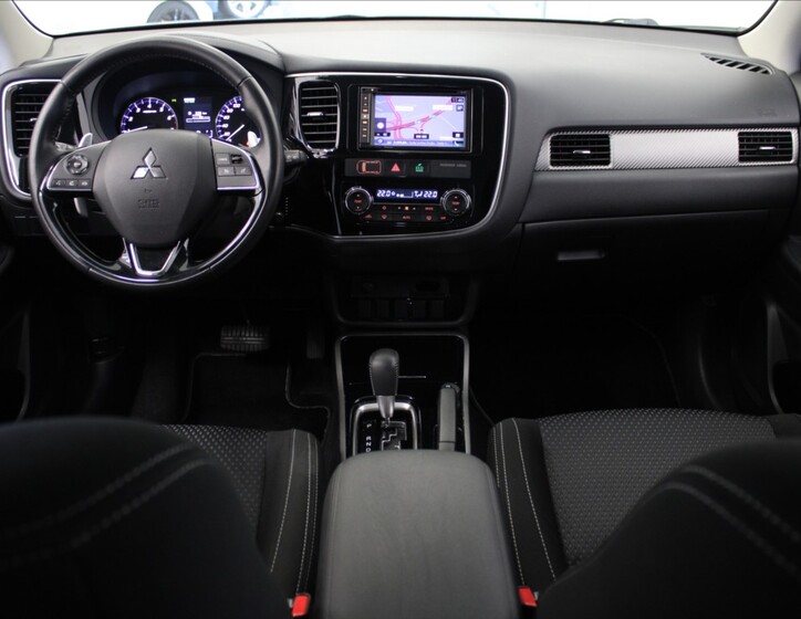 Mitsubishi Outlander 9
