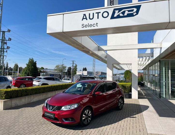 Nissan Pulsar 1
