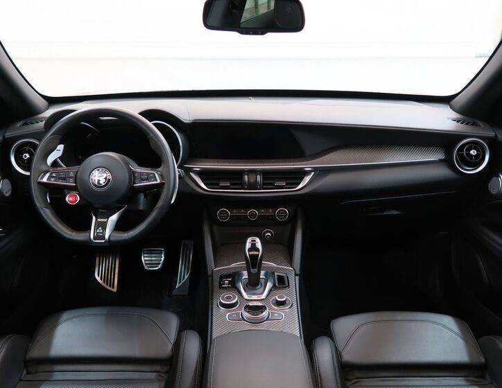 Alfa Romeo Stelvio 27