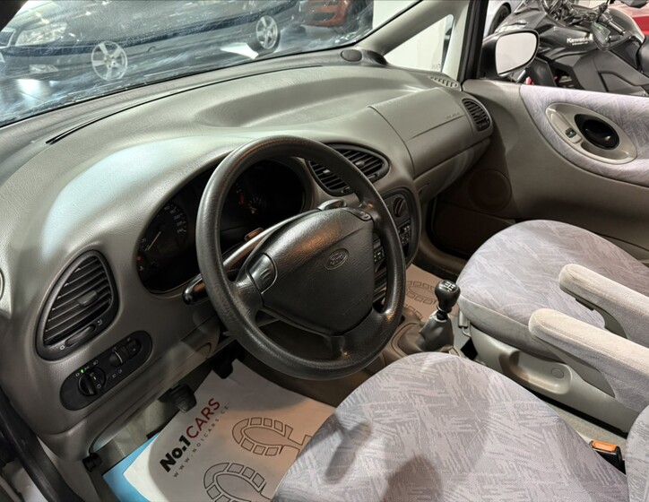 Ford Galaxy 7